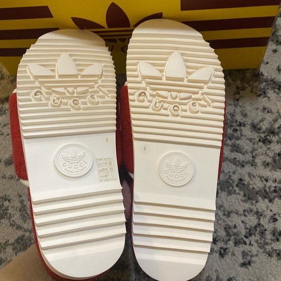 Sandals_&_Flip_Flops